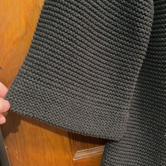 Shaw Type Top- Medium - Picture 2 of 5